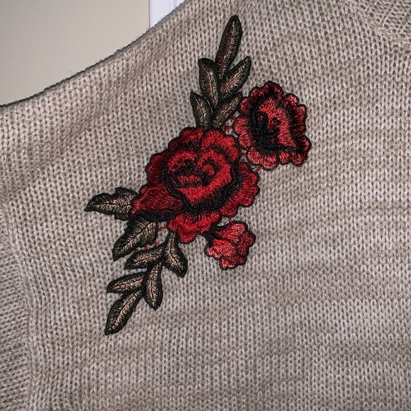 Beige rose turtle neck - Picture 3 of 3